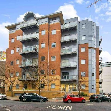 Cozy Modern Apartment In Croydon Central Екстер'єр фото