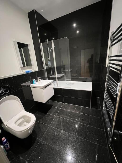 Cozy Modern Apartment In Croydon Central Екстер'єр фото