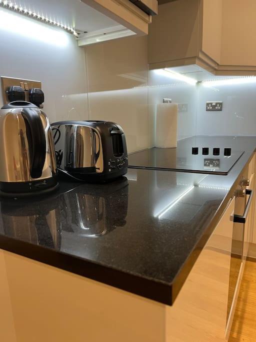 Cozy Modern Apartment In Croydon Central Екстер'єр фото